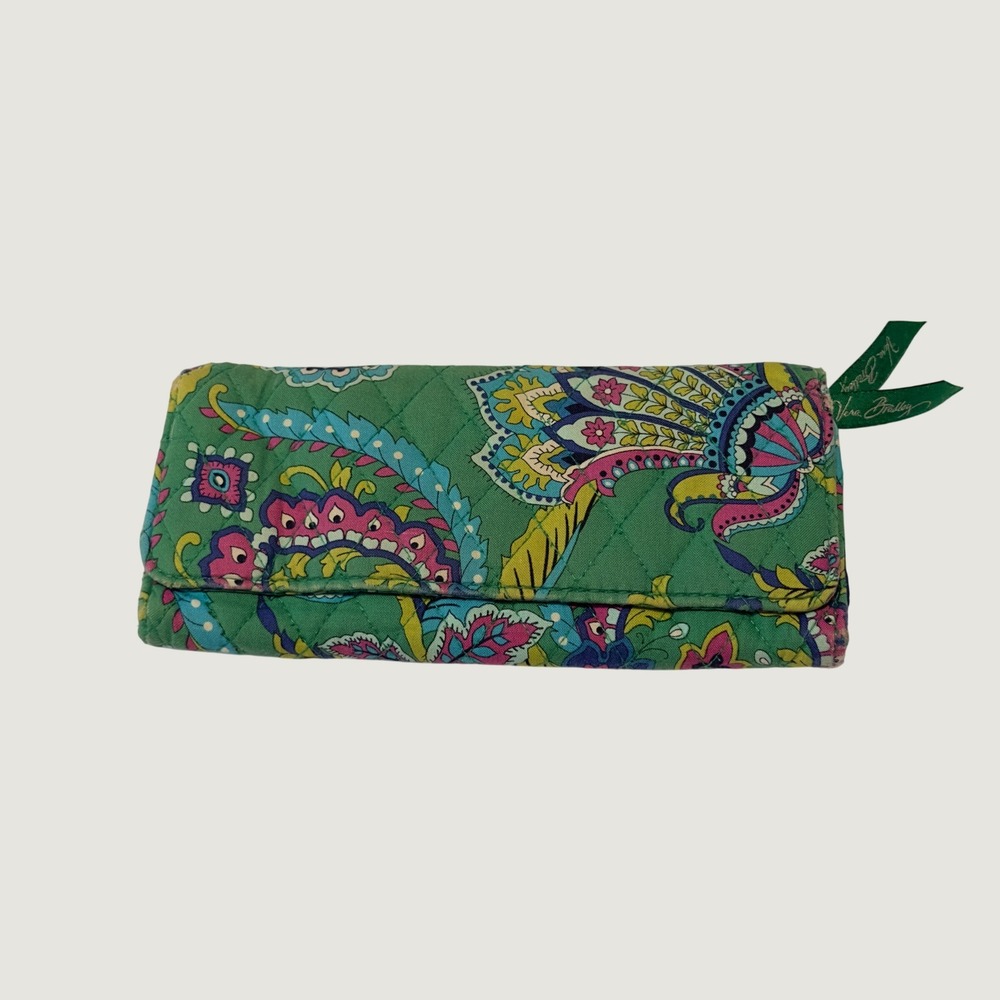 Vera Bradley Wallet Emerald Paisley Quilted Cotton Zip Trifold OS Retired Boho